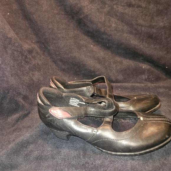 Cobb Hill Sz 7 by New Balance Leather Black and Brown Low Heels - Picture 9 of 12